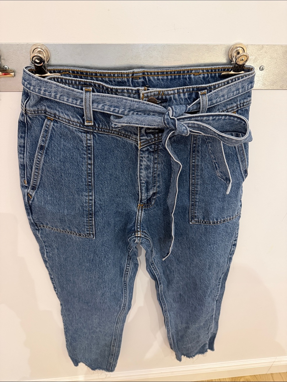 Abercrombie & Fitch Mom Jean - size 27/4